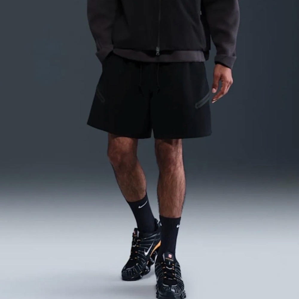✔️ NWT✔️ NIKE Tech Dri-Fit Shori Loose Fit Shorts